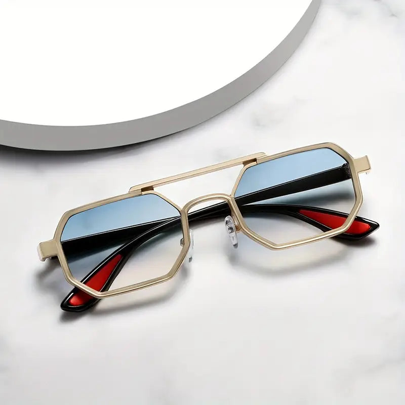 The Geometric Aviators