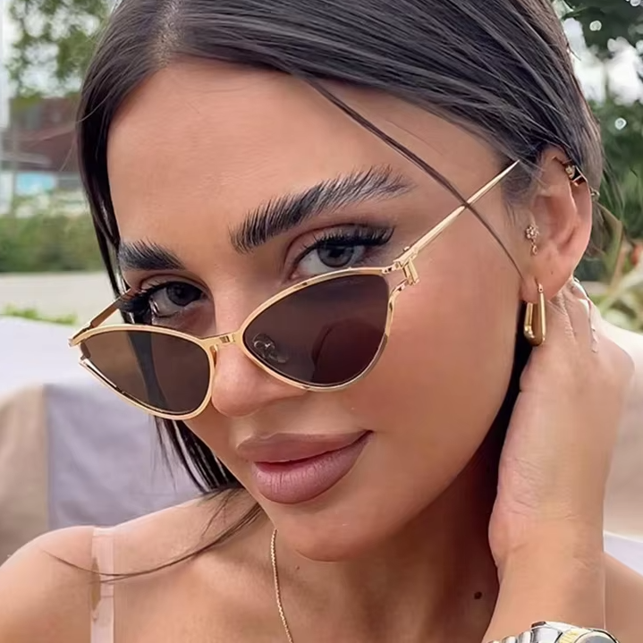 Instant Icon - Cat Eye Sunglasses
