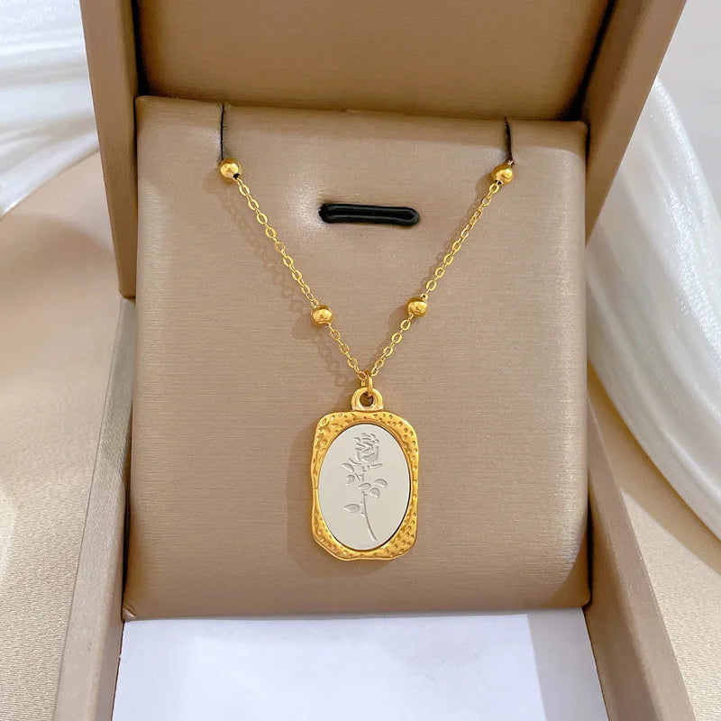 The Elaris – Floral Imprint Necklace