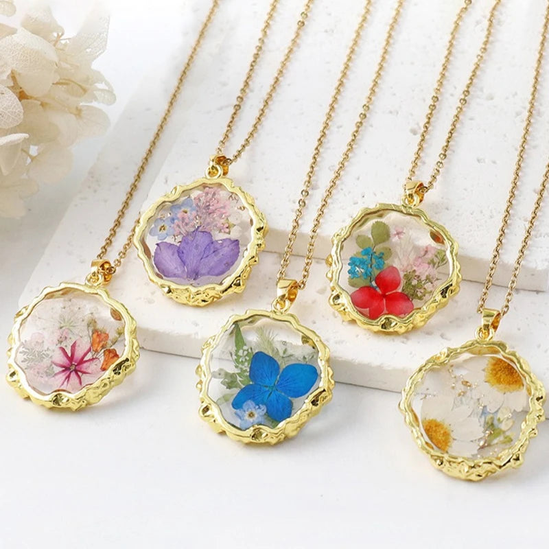 The Fiora – Real Flower Resin Pendant