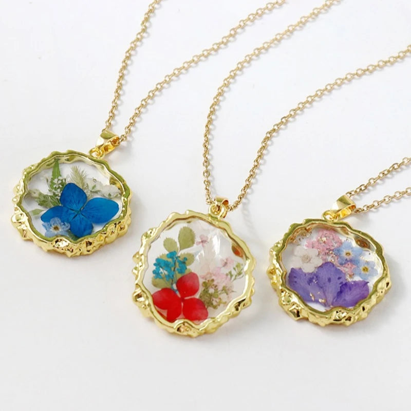 The Fiora – Real Flower Resin Pendant