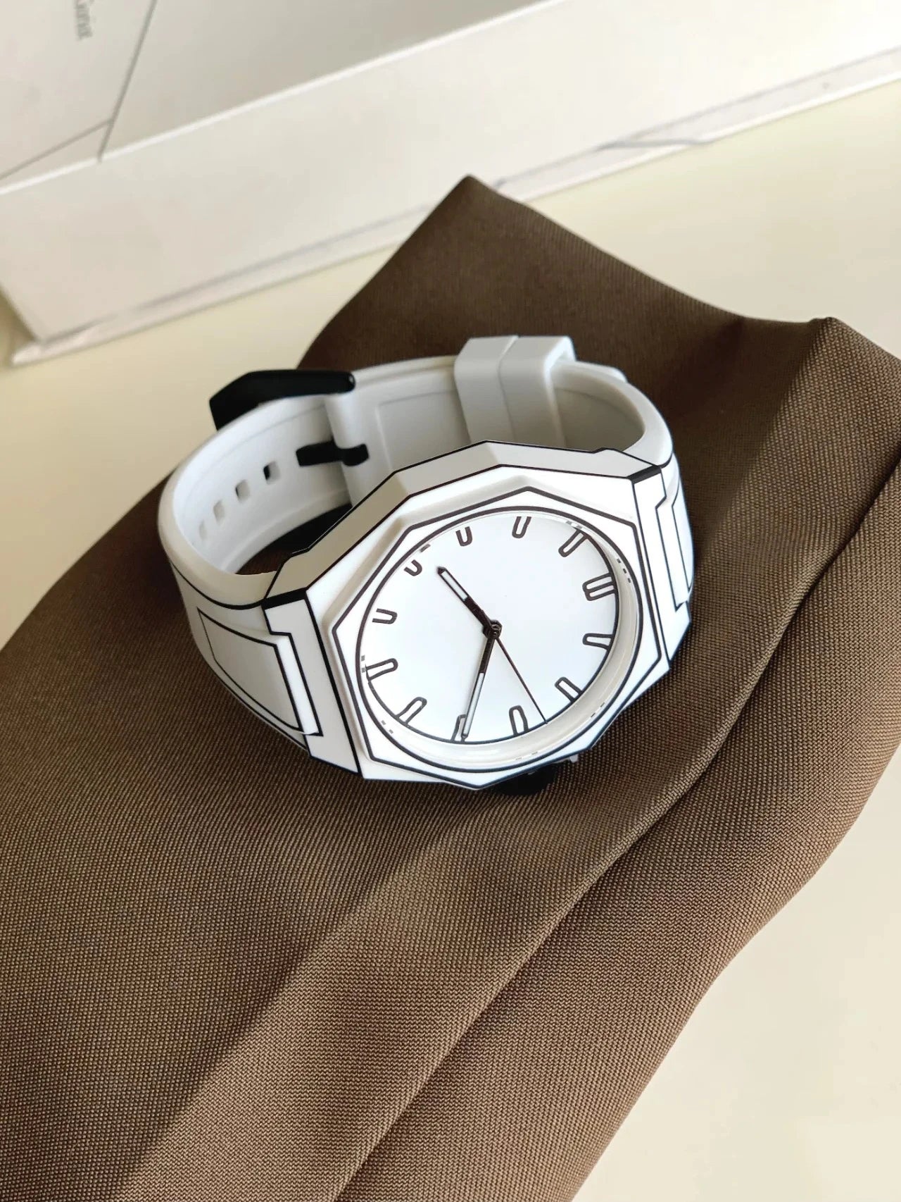 The Monocline – Designer Sketch Watch