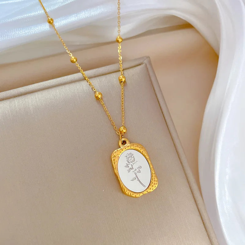 The Elaris – Floral Imprint Necklace