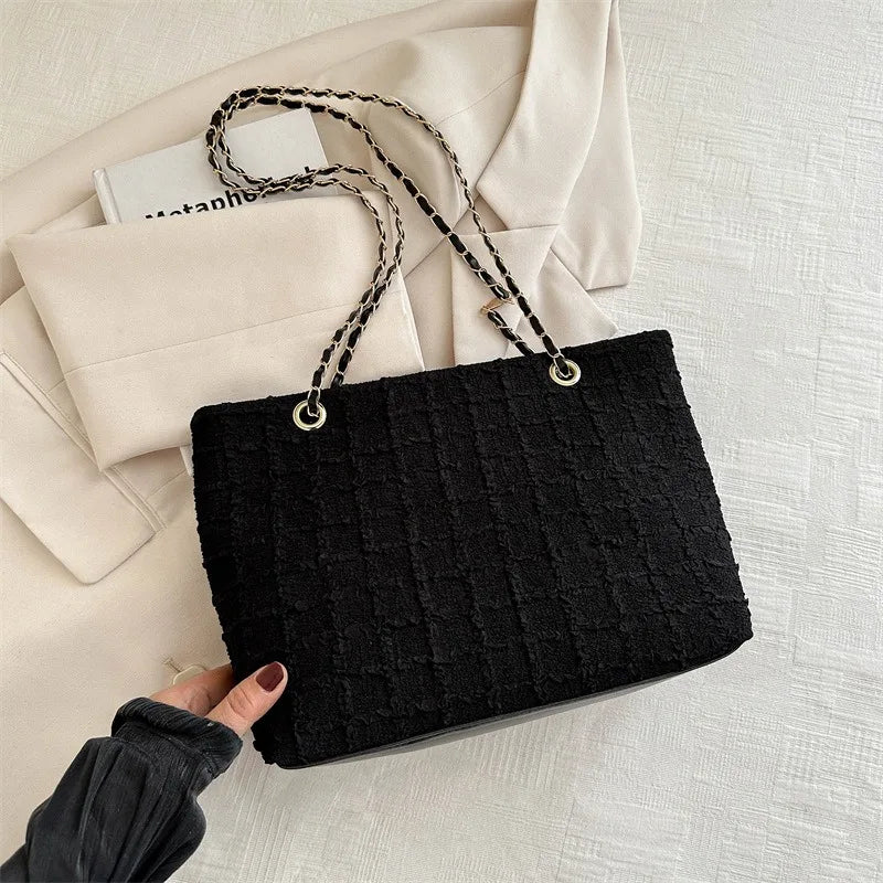 Saint Rue – Quilted Chain Bag