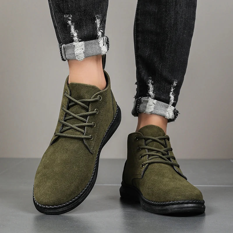 The Calderon – Suede Chukka Walkers