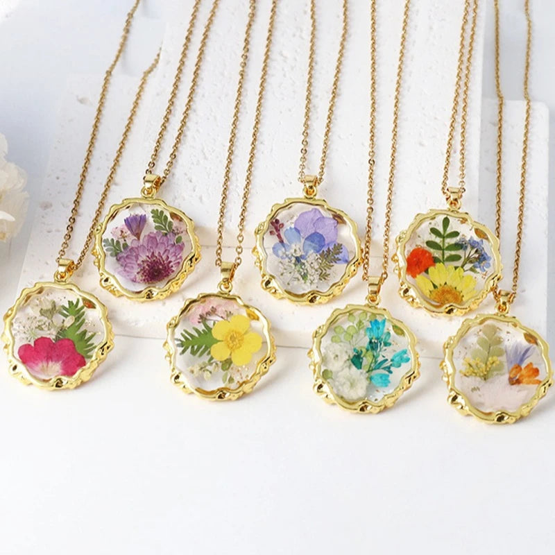 The Fiora – Real Flower Resin Pendant