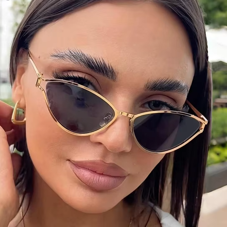 Instant Icon - Cat Eye Sunglasses