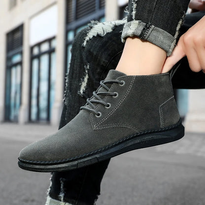 The Calderon – Suede Chukka Walkers