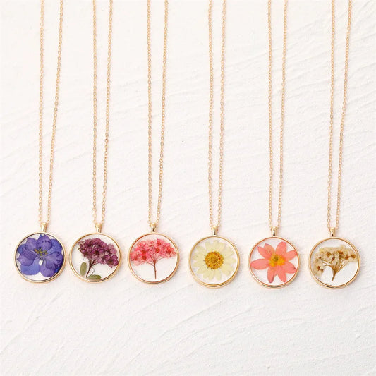 Eternal Bloom – Dried Flower Necklace