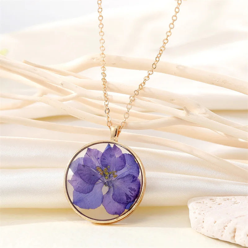 Eternal Bloom – Dried Flower Necklace