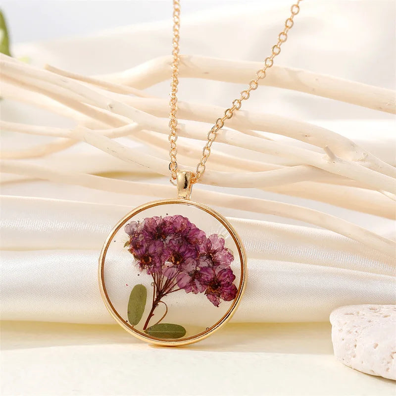 Eternal Bloom – Dried Flower Necklace
